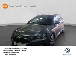 Graphitegrau Gebraucht 2022 Skoda Superb Ambition Kombi | 30.960 € (Etwas zu teuer)