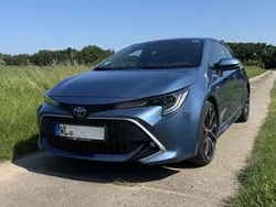 Blau Gebraucht 2019 Toyota Corolla Lounge Limousine | 16.500 € (Fairer Preis)