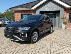 Schwarz Gebraucht 2024 VW T-Roc Style SUV | 29.800 € (Fairer Preis)