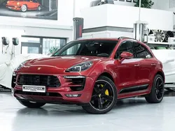 Rot Gebraucht 2015 Porsche Macan S SUV | 49.890 €