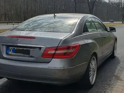 Grau Gebraucht 2011 Mercedes E250 Coupé | 11.300 € (Fairer Preis)