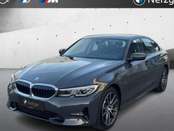 Grau Gebraucht 2022 BMW 330e Sport Line Limousine | 34.400 € (Guter Preis)