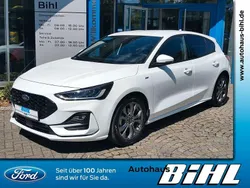 Weiß Gebraucht 2023 Ford Focus ST-Line Limousine | 20.890 € (Fairer Preis)