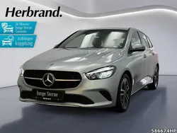 Metalliclack hightechsilber Gebraucht 2024 Mercedes B180 Progressive Van / Kleinbus | 31.990 € (Fairer Preis)