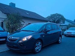 Braun Gebraucht 2016 Opel Zafira Tourer Van / Kleinbus | 8.000 € (Fairer Preis)
