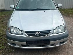 Silber Gebraucht 2001 Toyota Avensis Limousine | 1.750 € (Guter Preis)
