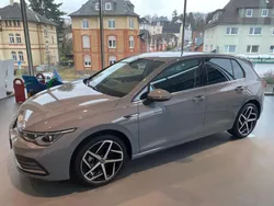 Grau Gebraucht 2020 VW Golf VIII Style Limousine | 20.785 € (Superpreis)