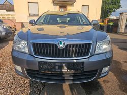 Grau Gebraucht 2013 Skoda Octavia Kombi | 4.999 € (Fairer Preis)