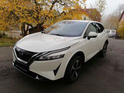 Brilliant white (m) (weiß) Gebraucht 2024 Nissan Qashqai N-Connecta SUV | 34.650 € (Fairer Preis)