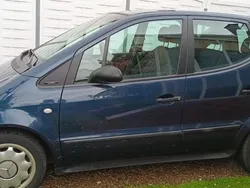 Blau Gebraucht 2001 Mercedes A160 Classic Van / Kleinbus | 1.200 € (Guter Preis)