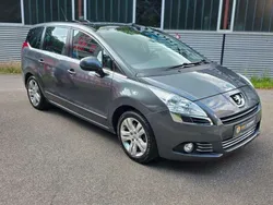 Lack grau smit schutzlack Gebraucht 2009 Peugeot 5008 Premium Van / Kleinbus | 6.600 € (Etwas zu teuer)