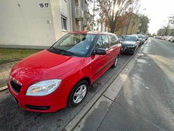 Rot Gebraucht 2010 Skoda Fabia Kombi | 2.500 € (Fairer Preis)