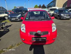 Rot Gebraucht 2008 Toyota Yaris Team Limousine | 1.650 € (Fairer Preis)