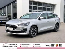 Polarsilber metallic Gebraucht 2024 Ford Focus Titanium Kombi | 24.440 € (Fairer Preis)
