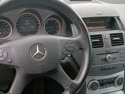 Schwarz Gebraucht 2010 Mercedes 200 Kombi | 2.550 €