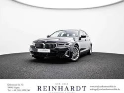 Black sapphire metallic Gebraucht 2023 BMW 530 Luxury Line Kombi | 38.905 € (Fairer Preis)
