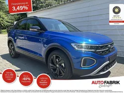 Ravennablau metallic / schwar Neu 2025 VW T-Roc R-line SUV | 33.990 € (Superpreis)