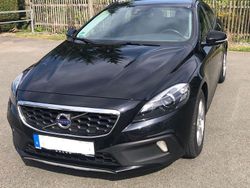 Schwarz Gebraucht 2014 Volvo V40 CC You! Kombi | 9.000 € (Guter Preis)
