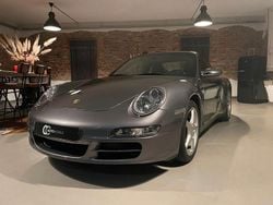 Meteorgraumetallic Gebraucht 2007 Porsche 911 Carrera 4 Coupé | 54.911 € (Etwas zu teuer)