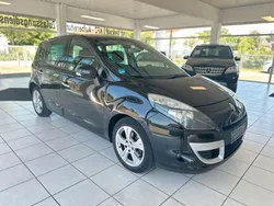 Schwarz Gebraucht 2009 Renault Scénic III Dynamique Van / Kleinbus | 3.790 € (Fairer Preis)