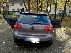 Grau Gebraucht 2005 VW Golf IV Kleinwagen | 2.450 € (Teuer)