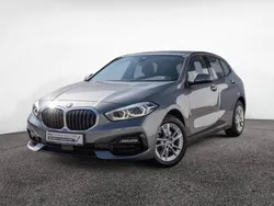 Skyscraper grau Gebraucht 2023 BMW 118 Sport Line Kleinwagen | 24.450 € (Guter Preis)
