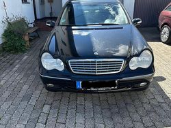 Schwarz Gebraucht 2002 Mercedes C200 Kombi | 1.550 €
