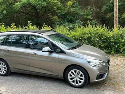 Grau Gebraucht 2016 BMW 220 Advantage Kombi | 17.099 € (Fairer Preis)