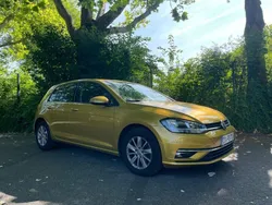 Gold Gebraucht 2017 VW Golf VII Trendline Limousine | 10.000 € (Guter Preis)