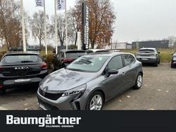 Grau Gebraucht 2025 Renault Clio V Evolution Limousine | 15.850 € (Guter Preis)