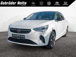 Weiss / Gebraucht 2022 Opel Corsa-e Elegance Kleinwagen | 16.250 € (Fairer Preis)