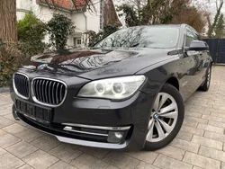 Grau Gebraucht 2014 BMW 740 Limousine | 15.990 €