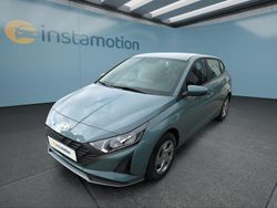 Grün Neu 2025 Hyundai i20 Select Kleinwagen | 20.399 € (Teuer)