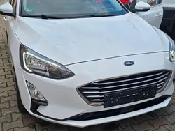 Weiß Gebraucht 2021 Ford Focus Cool & Connect Kombi | 14.099 € (Guter Preis)