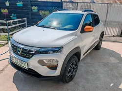 Weiß Gebraucht 2022 Dacia Spring Comfort Plus Kleinwagen | 7.850 € (Guter Preis)