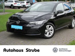 Schwarz Gebraucht 2024 VW Golf VIII Life Limousine | 25.990 € (Fairer Preis)