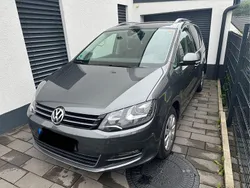 Grau Gebraucht 2014 VW Sharan Van / Kleinbus | 14.499 € (Fairer Preis)