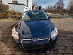 Blau Gebraucht 2013 Ford Focus Trend Kombi | 3.200 € (Superpreis)