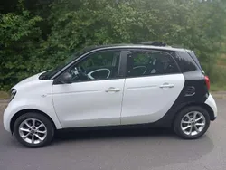 Weiß Gebraucht 2018 Smart ForFour Passion Limousine | 8.200 € (Fairer Preis)
