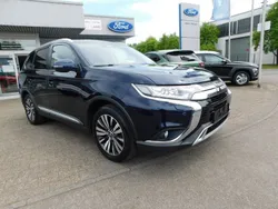 Blau Gebraucht 2019 Mitsubishi Outlander SUV | 19.980 € (Guter Preis)