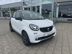 Weiß Gebraucht 2017 Smart ForFour Passion Limousine | 8.900 € (Guter Preis)
