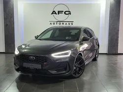 Grau Gebraucht 2025 Ford Focus Performance Edition Limousine | 34.995 € (Guter Preis)