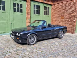 Schwarz Gebraucht 1992 BMW 318 Cabriolet Sport Line Cabrio | 22.500 €