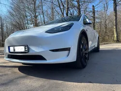 Weiß Gebraucht 2022 Tesla Model Y Performance SUV | 37.900 € (Fairer Preis)
