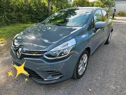 Grau Gebraucht 2019 Renault Clio IV Collection Limousine | 8.700 € (Guter Preis)