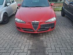 Rot Gebraucht 2009 Alfa Romeo 147 Kleinwagen | 1.680 € (Fairer Preis)