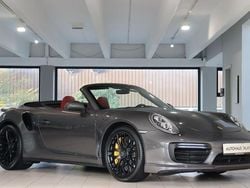 Grau Gebraucht 2016 Porsche 911 Turbo S Cabriolet Chrono Cabrio | 133.780 € (Superpreis)
