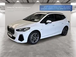 Weiß Gebraucht 2024 BMW 223 Active Tourer Comfort Edition Van / Kleinbus | 43.906 € (Fairer Preis)