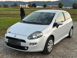 Weiß Gebraucht 2012 Fiat Punto Kleinwagen | 2.490 € (Fairer Preis)