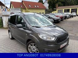 Grau Gebraucht 2018 Ford Tourneo Courier Titanium Van / Kleinbus | 11.100 € (Fairer Preis)